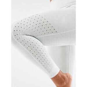 Fabletics Sync Seamless High-Waisted 7/8 Legging - Small - Gray